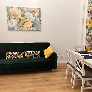 https://apartament-stare-miasto.krakowhotelspoland.com