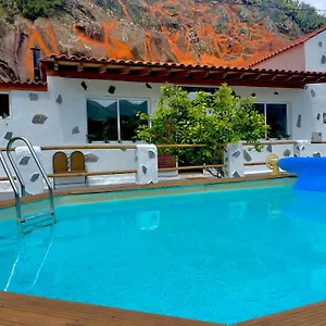 Сasa de vacaciones Casa Cueva Las Rosadas & Piscina, Teror